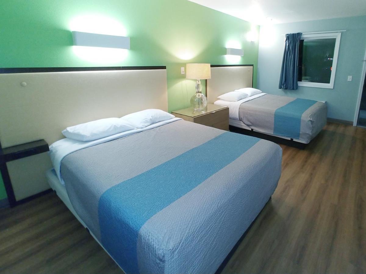 Country Yard Inn And Suites 赛克斯顿 外观 照片