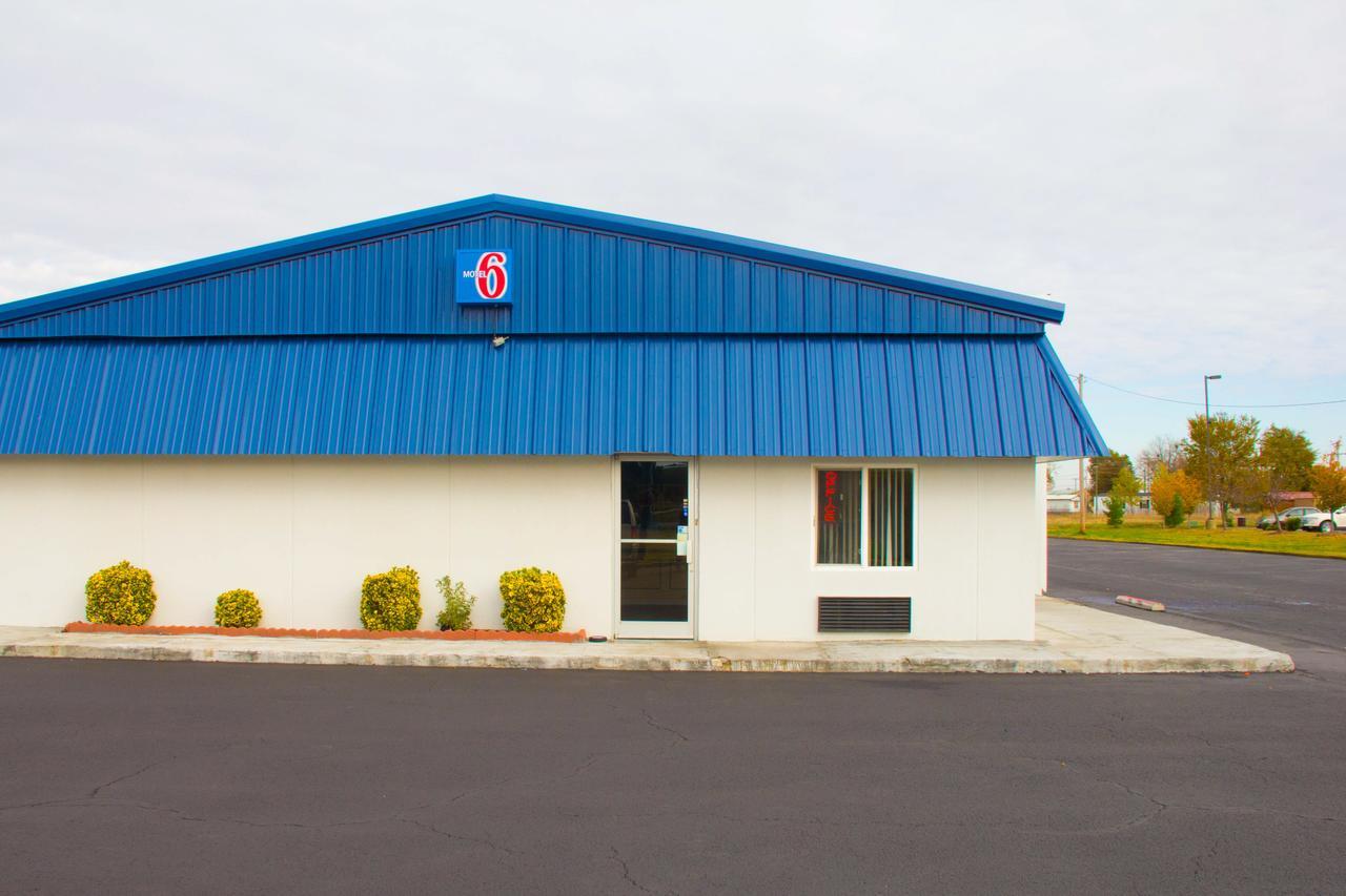 Country Yard Inn And Suites 赛克斯顿 外观 照片