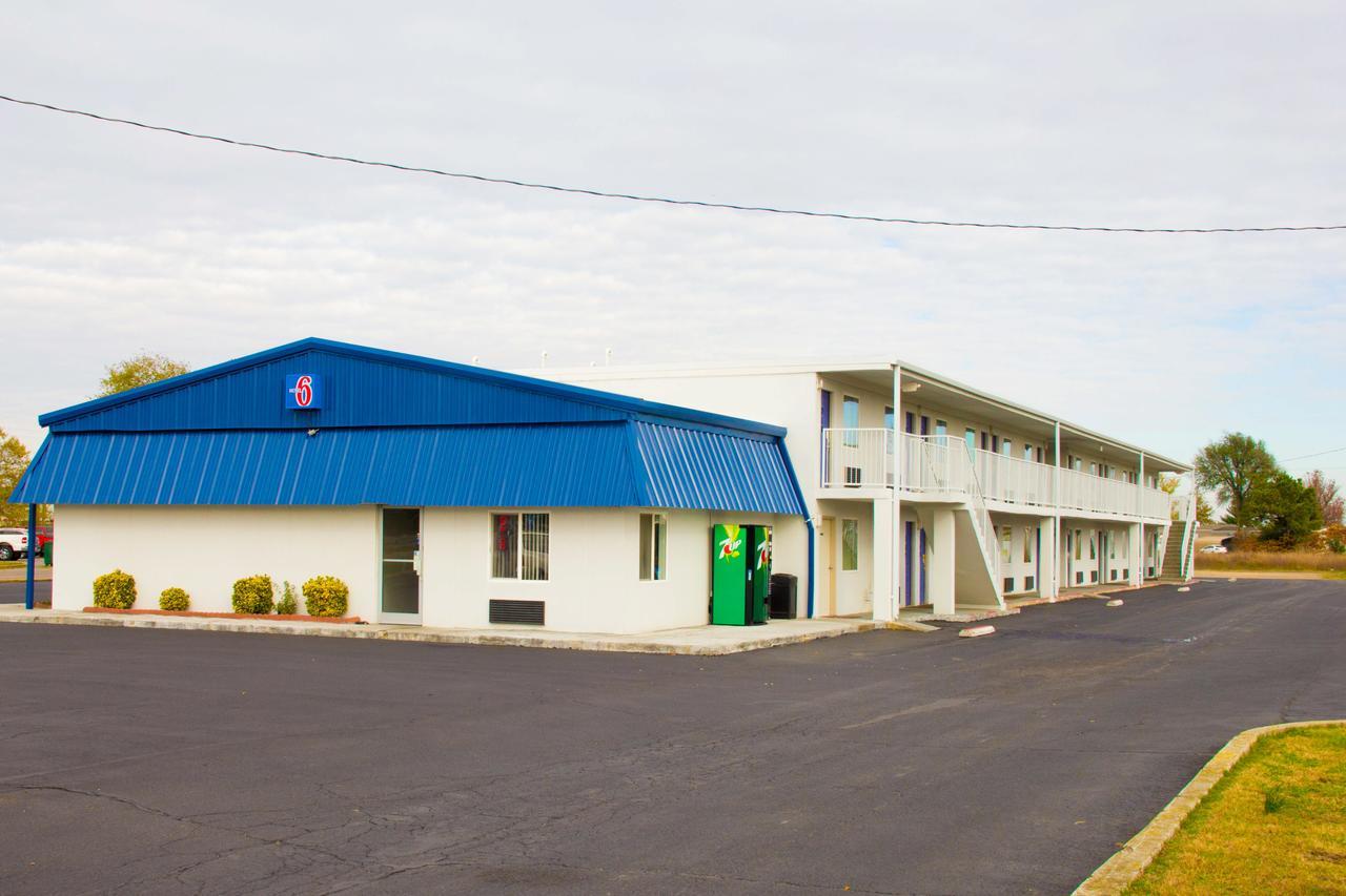 Country Yard Inn And Suites 赛克斯顿 外观 照片