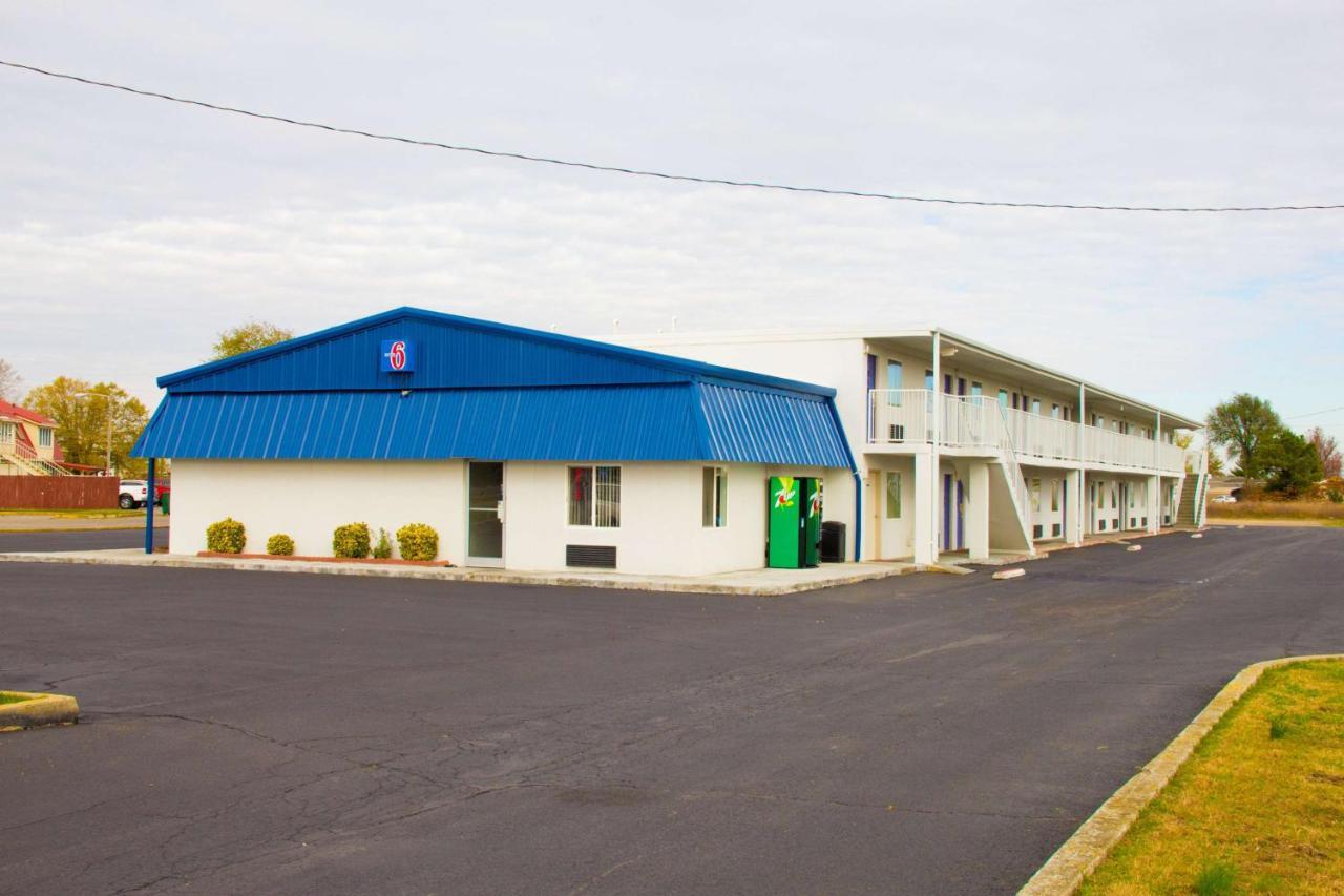 Country Yard Inn And Suites 赛克斯顿 外观 照片