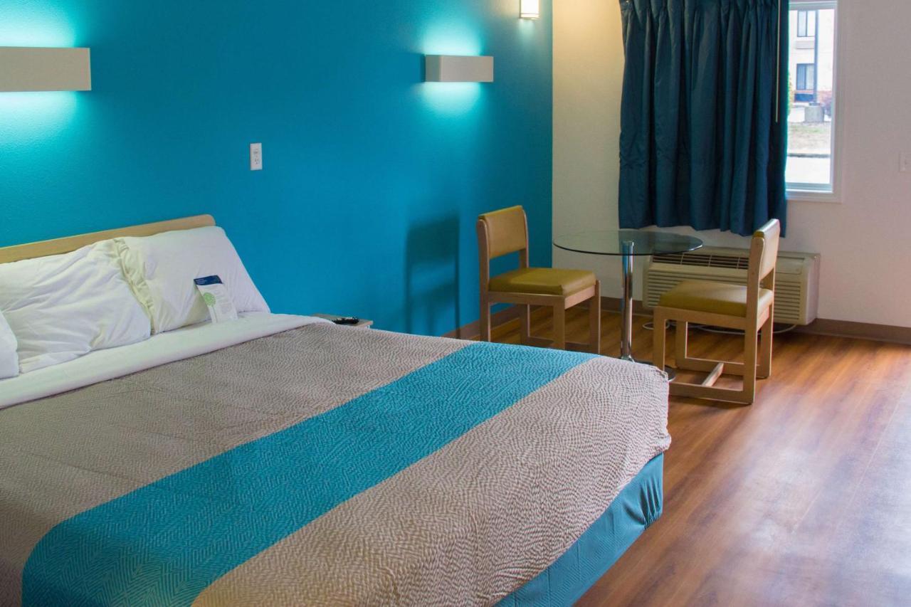 Country Yard Inn And Suites 赛克斯顿 外观 照片